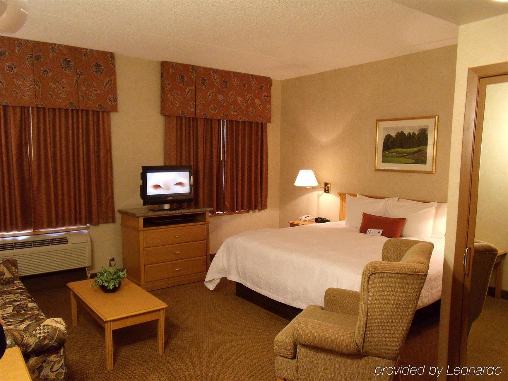 Humphry Inn And Suites Winnipeg Zimmer foto