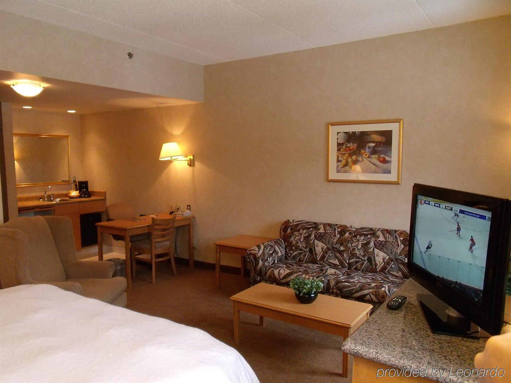 Humphry Inn And Suites Winnipeg Zimmer foto