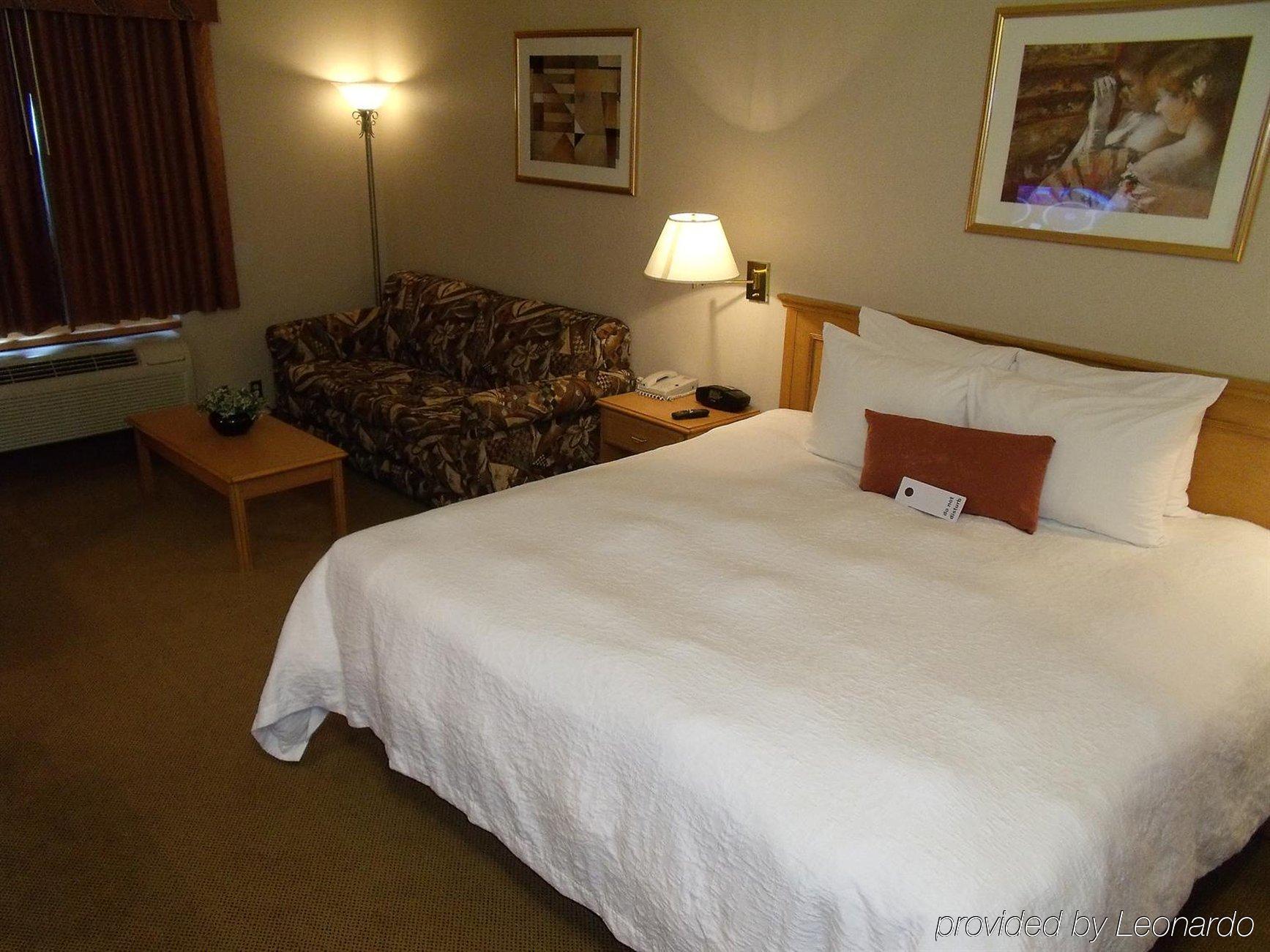 Humphry Inn And Suites Winnipeg Zimmer foto